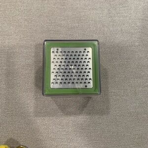 Microplane Cube Grater